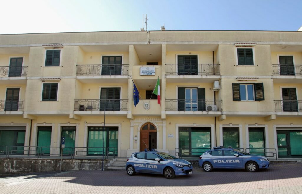 Scoperti sei lavoratori in nero nel cantiere di una scuola a Polistena