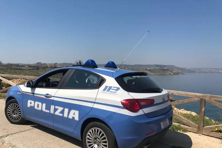 Rissa sul lungomare di Paola. Sette Daspo del Questore: ci sono anche un minore e parenti del boss