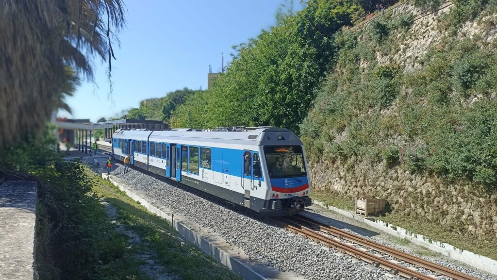 Primo viaggio di collaudo per la metropolitana di Catanzaro: il video