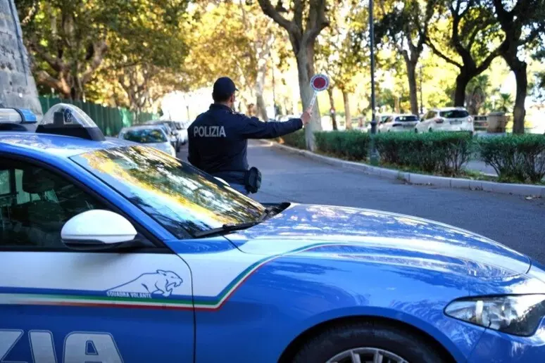 Crotone. Vasta operazione antidroga nel quartiere Fondo Gesù: arresti e sequestri