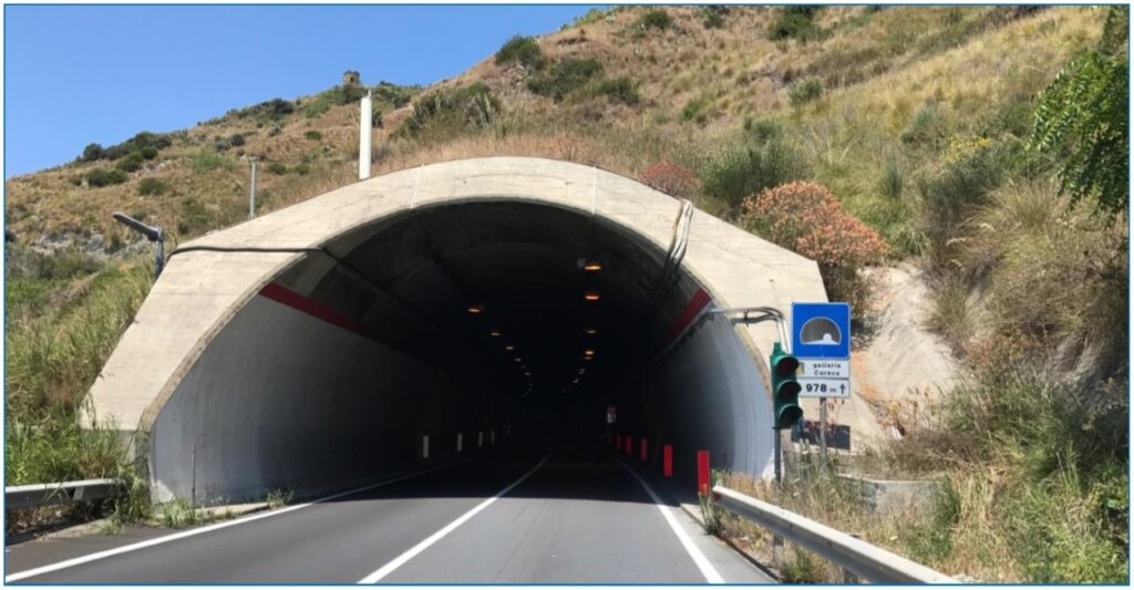 Sottosegretario Iannone: “lavori ultimati, il 29 maggio riapre la Galleria di Coreca sulla SS18”