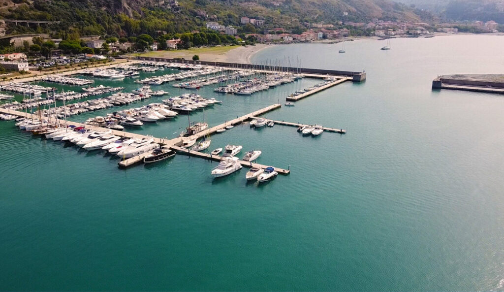 Calabria, al via uno studio per rilanciare i porti turistici