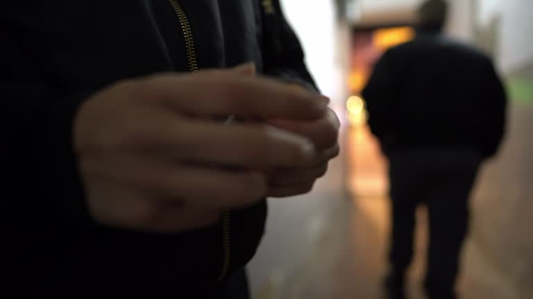 Ai domiciliari,ma pusher di cocaina: arrestato a Crotone