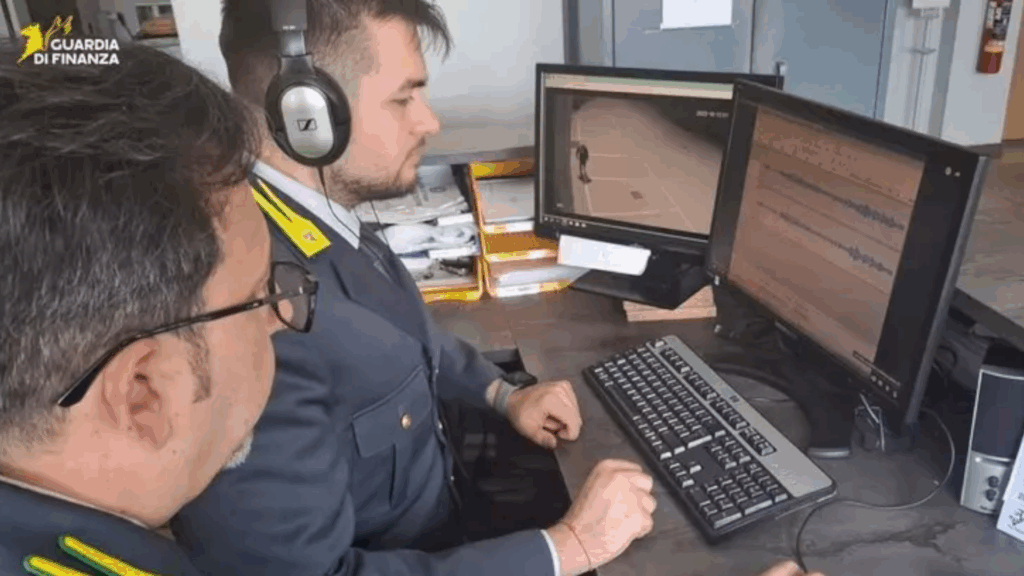 Truffe ai danni della pubblica amministrazione: denunciati un’infermiera e una docente