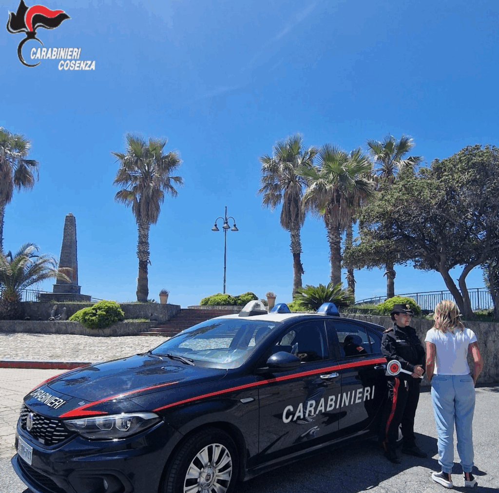 Belvedere Marittimo. Soccorsa dai carabinieri mentre il marito la stava aggredendo: arrestato