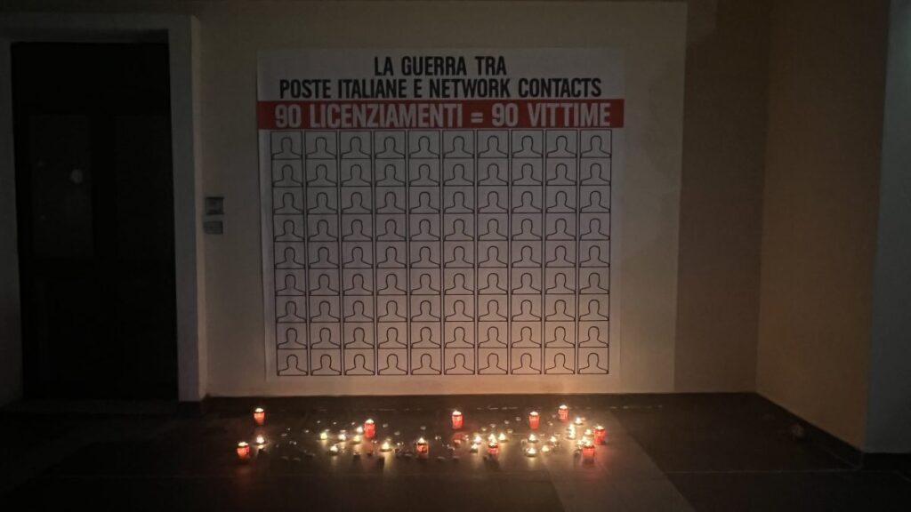 Crotone. Lavoratori a rischio licenziamento: 90 candele accese sul terrazzo della sede dell’azienda