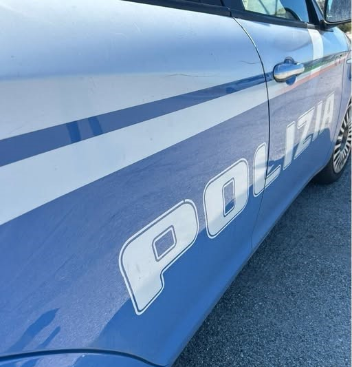Reggio Calabria. Si barrica in casa e minaccia di togliersi la vita: salvato dalla Polizia