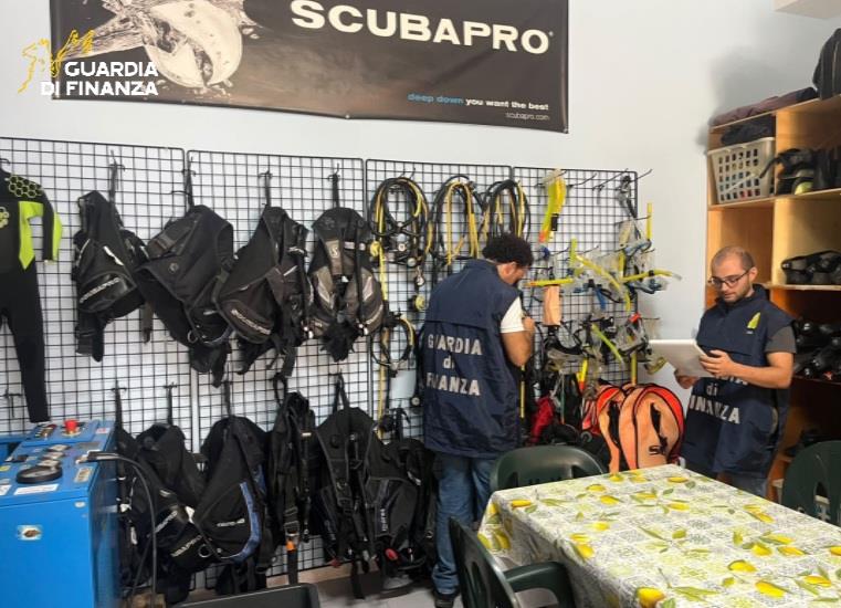 Calabria. Controlli nei diving center: sequestrate 60 bombole irregolari e sanzioni per oltre 110mila euro (Video)