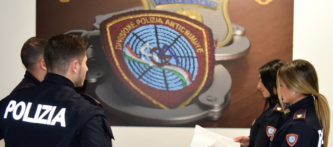 Catanzaro. Daspo Willy per due giovani: lontani per due anni da bar e locali della movida