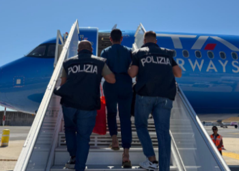Crotone. Espulso e rimpatriato cittadino bengalese irregolare: intensificati i controlli sull’immigrazione