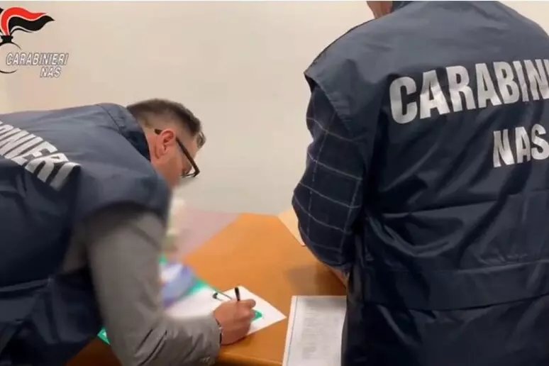 Presila catanzarese. Sequestrati 1.855 chili di alimenti e cosmetici non conformi
